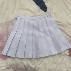 American Apparel pleated skirt